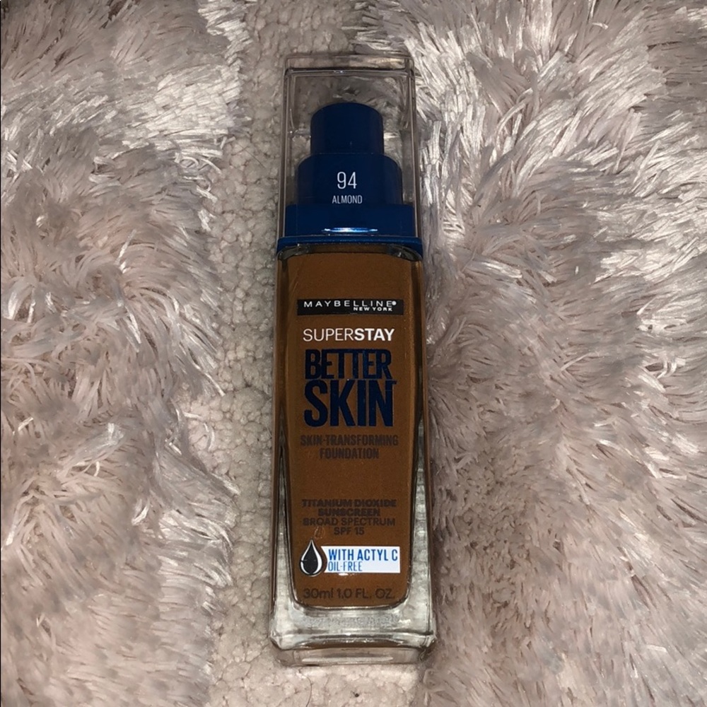 Maybelline Superstay Better Skin in Almond